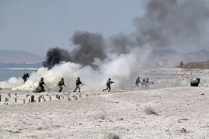 Azerbaijan Navy Conducts Live-Fire Tactical Exercise