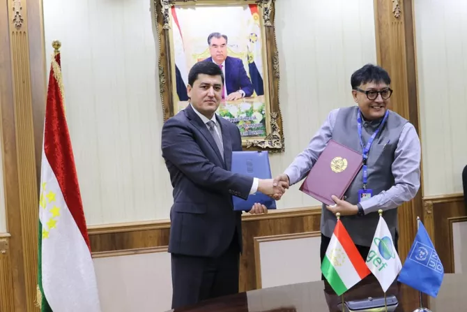 Tajikistan Signs Deal to Cut Potent Greenhouse Gases