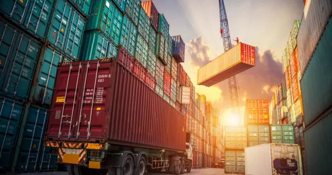 Azerbaijan's Foreign Trade Surplus Drops by Over 5%