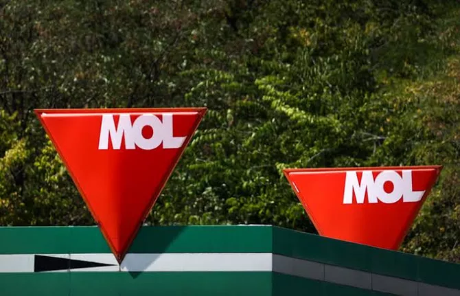 Hungary’s MOL Agrees to Buy Russian Stake in Serbia’s NIS