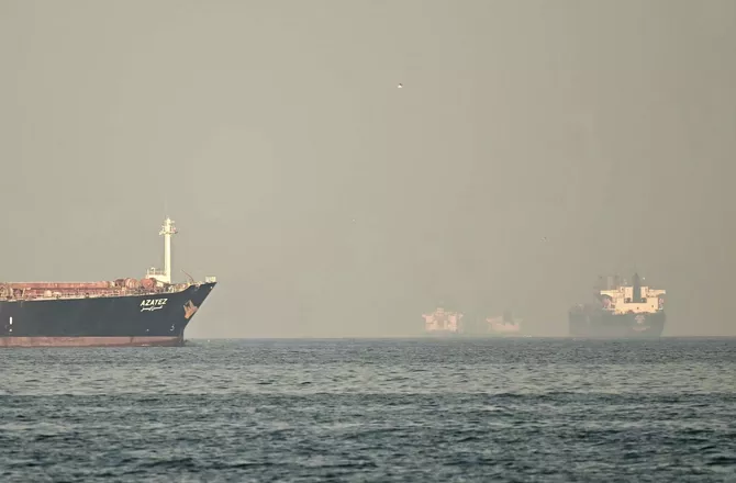 Oil Prices Steady as Iran, Oman Near Strait of Hormuz Agreement