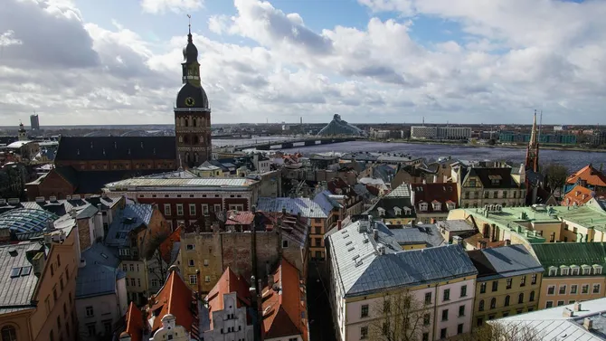 Russian Official Accuses Baltic States of Deporting Russian-Speaking Residents at Night