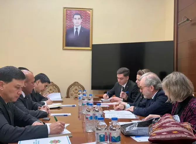Spain, Turkmenistan Discuss Desertification in Central Asia