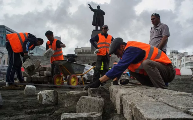 Russia Expels Migrants—and Then Scrambles to Replace Them