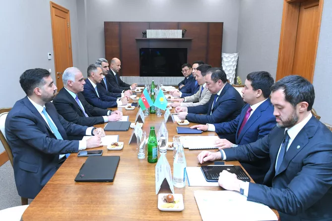 Azerbaijan, Kazakhstan Discuss Middle Corridor Expansion