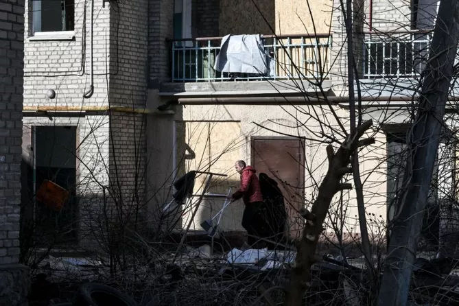 Russian Strikes Across Ukraine Kill 3, Injure 27 Amid Drone Assaults