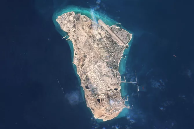 Trump Considers Seizing Iran's Kharg Island Amid Ongoing Talks