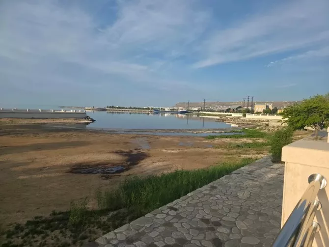 Latest News & Breaking Stories | Stay Updated with Caspianpost.com - The Caspian’s Disappearing Waters Threaten Ports, Wildlife and Coastal Cities - PHOTOS
