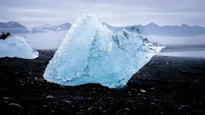Tajikistan Renames World’s Largest Non-Polar Glacier in Landmark Move