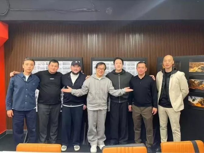 Jackie Chan Arrives in Baku for Armour of God 4 Filming