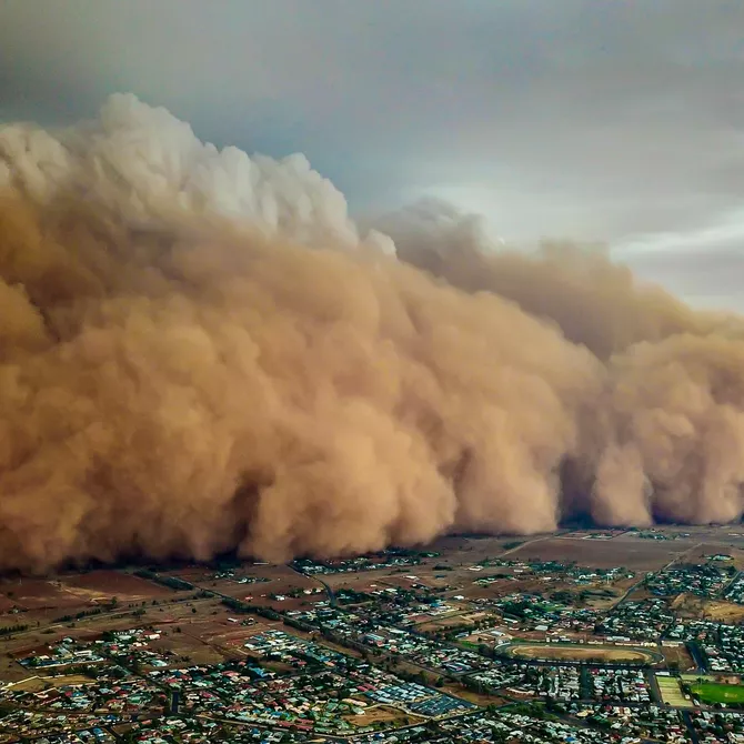 Powerful Dust Storm Strikes Kyrgyzstan