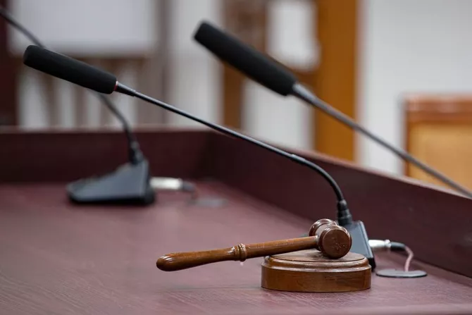 Uzbekistan Jails Bank Employee After Harassment, Choking Attempt