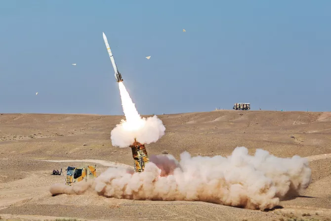 US Hits Iran Missile Sites as Peace Deal Nears