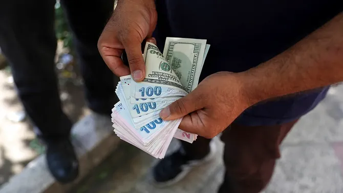 Iran Sets New Rules for Dollar Purchases Amid Sanctions