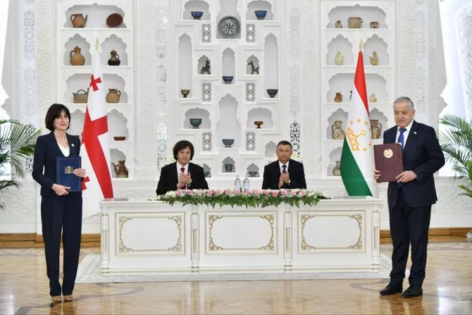 Georgia, Tajikistan Sign 11 Agreements to Deepen Cooperation Across Key Sectors