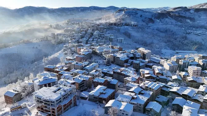 Türkiye on High Alert for Avalanches as Cold Snap Intensifies