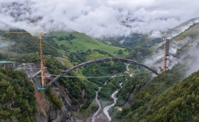 Georgia Nears Completion of Giant Bridge on Road to Russia