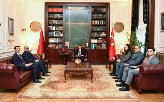 Tajik Ambassador Holds Meeting with Ankara Governor