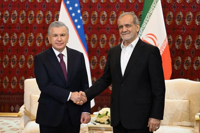 Uzbek, Iranian Presidents Discuss Trade, Investment Cooperation