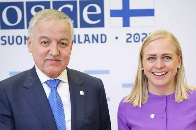 Tajik FM Discusses Trade Issues with Finnish, Hungarian FMs