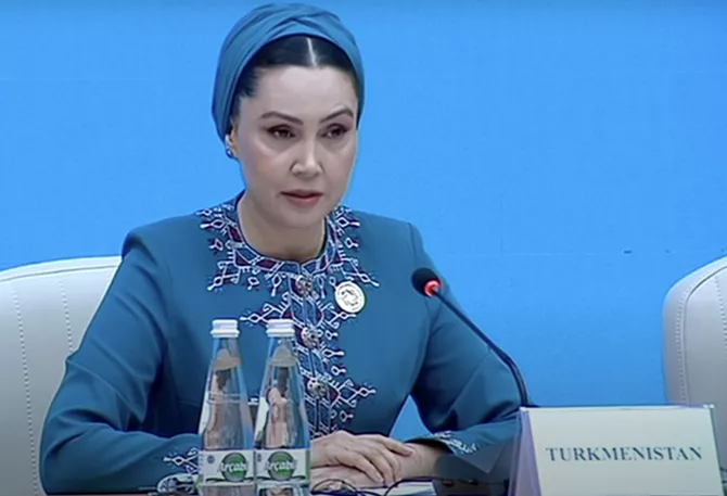 Turkmen Official Joins Doha Forum Session on Child Protection