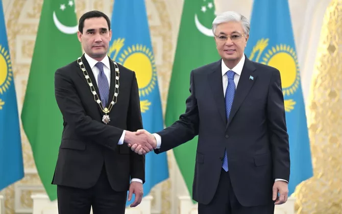 Kazakh President Awards Turkmen Counterpart with Altyn Qyran Order