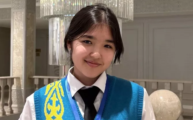 Kazakh Teen Speaks 10 Languages, Aims to Learn Even More