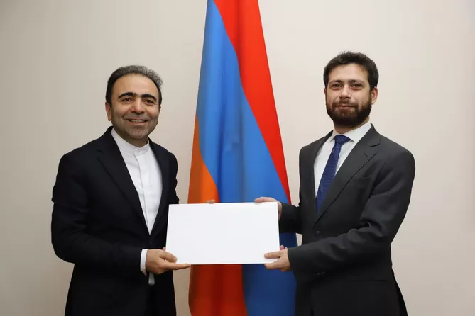 Iran’s New Ambassador Begins Diplomatic Mission in Armenia