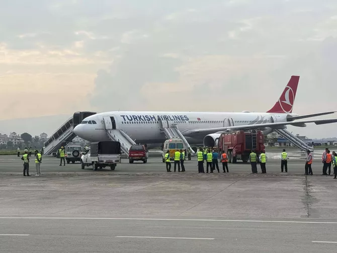 Fire Breaks Out on Turkish Airlines Jet in Nepal - VIDEO