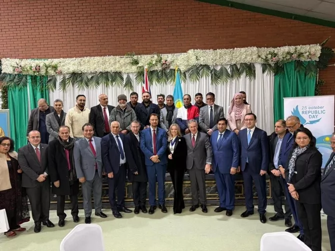 Diplomats and MPs Unite in Manchester for Lively Kazakhstan Republic Day Event