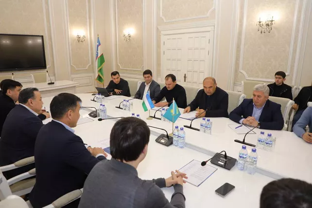 Uzbekistan, Kazakhstan Boost Rail Cooperation for Food Trade