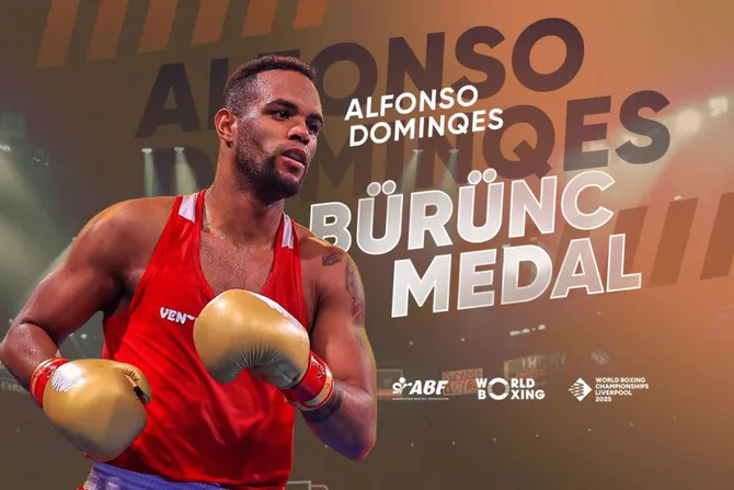 Azerbaijani boxers clinch two bronze medals at World Championships