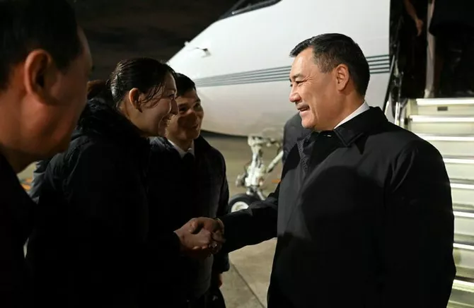 Kyrgyz President Arrives in Japan for Central Asia Summit