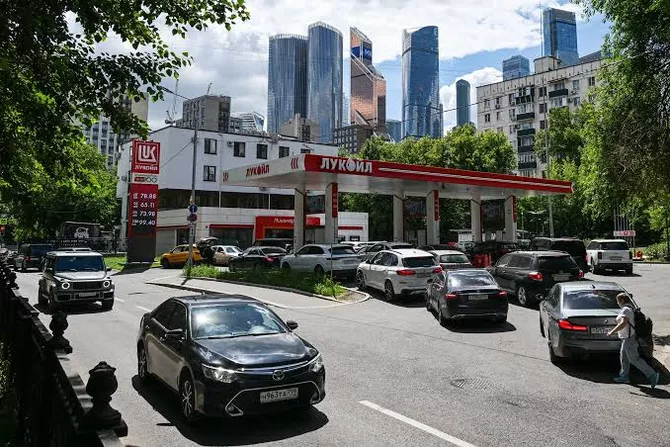 Russia's Fuel Shortages Push Pump Prices to Record Highs