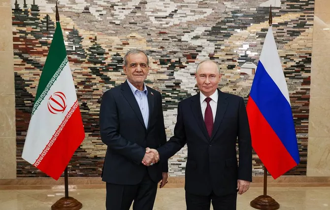 Putin, Pezeshkian Set to Meet in Turkmenistan