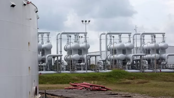 Goldman Sachs Raises Oil Price Forecast as War Disruption Drags On