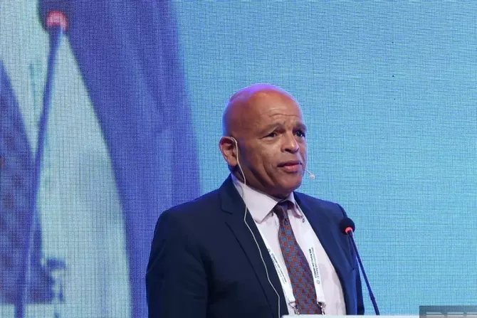 Expert: Azerbaijan, Kazakhstan, Turkmenistan Should Expand Oil Transport Routes