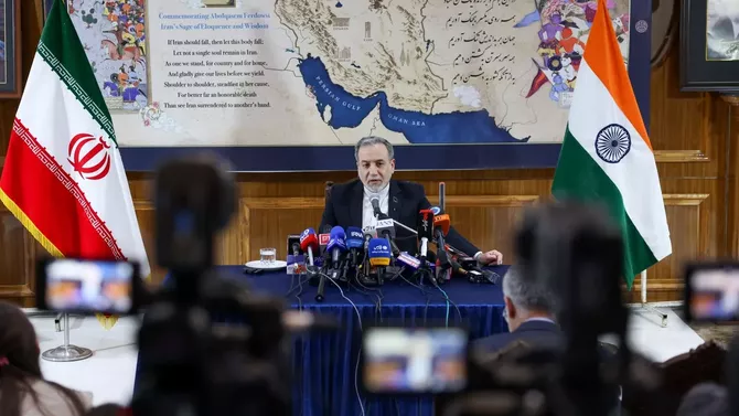 Iran Warns Foreign Forces Along Borders Following Trump’s Threat