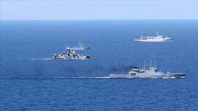Iran, Russia, China to Stage Joint Naval Drills in Strait of Hormuz