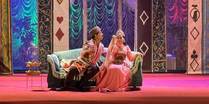 Turkmenistan Debuts First Turkmen-Language Staging of Azerbaijani Composer’s Classic Operetta