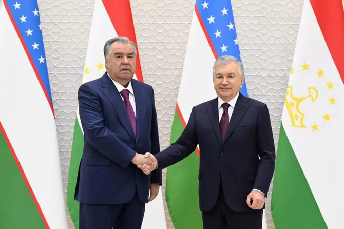 Uzbekistan and Tajikistan Presidents Hold Key Bilateral Meeting