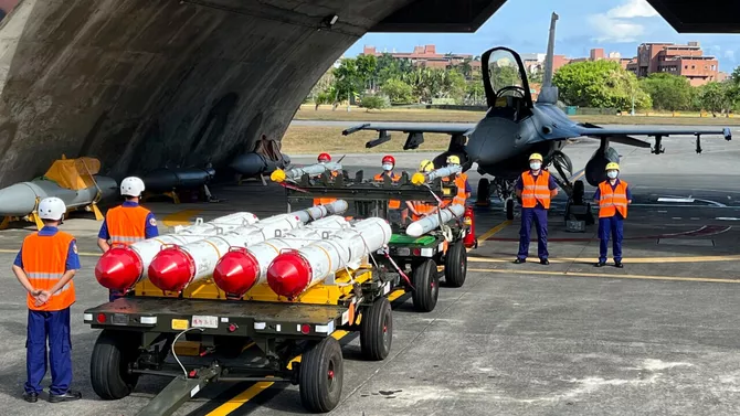 China Renews Warning to Washington Over Taiwan Arms Deal as Billion-Dollar Package Stays Frozen