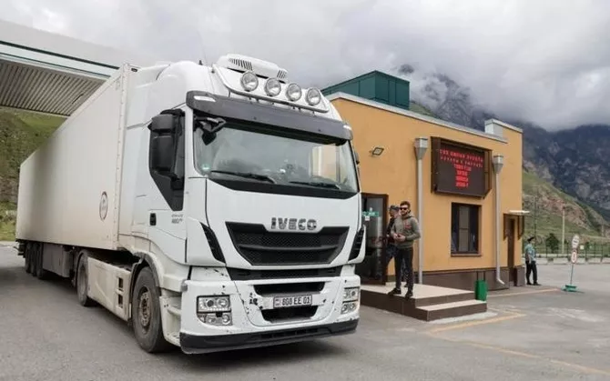Russia Extends Stay Period for Kazakh Truck Drivers to 180 Days