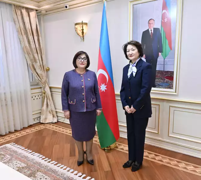 Sahiba Gafarova, Speaker of Azerbaijan’s Milli Majlis, met Friday with Aktoty Raimkulova, President of the Turkic Culture and Heritage Foundation.