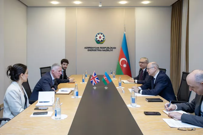 Azerbaijan and UK Consider Joint Energy Initiatives