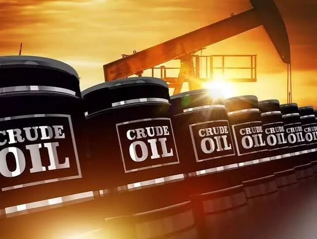 Azerbaijan's Azeri Light Oil Falls but Remains Above $80 per Barrel