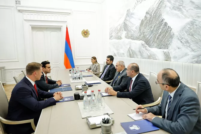 Latest News & Breaking Stories | Stay Updated with Caspianpost.com - Pashinyan, US Congressman Discuss TRIPP Project