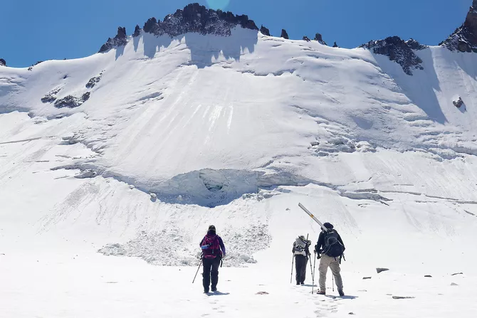 Latest News & Breaking Stories | Stay Updated with Caspianpost.com - Glacier Loss Forces Central Asia to Rebalance Water Politics