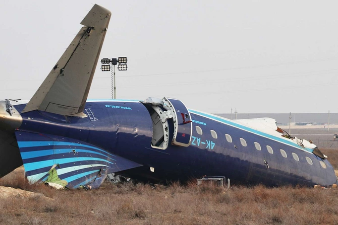 Kazakhstan Continues Inquiry into AZAL Aircraft Crash Near Aktau