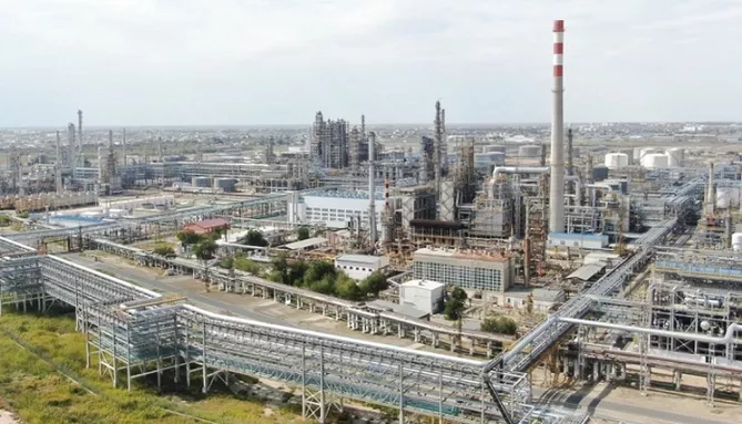 Kazakhstan Plans Fourth Oil Refinery, Targets Investors